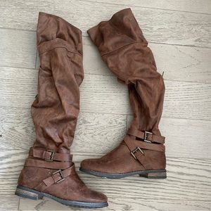 Carlos by Carlos santana Sabina boots buckle distressed 7.5. NWOT